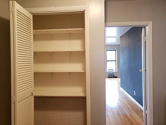 Rented by Signature Property Realty | media 16