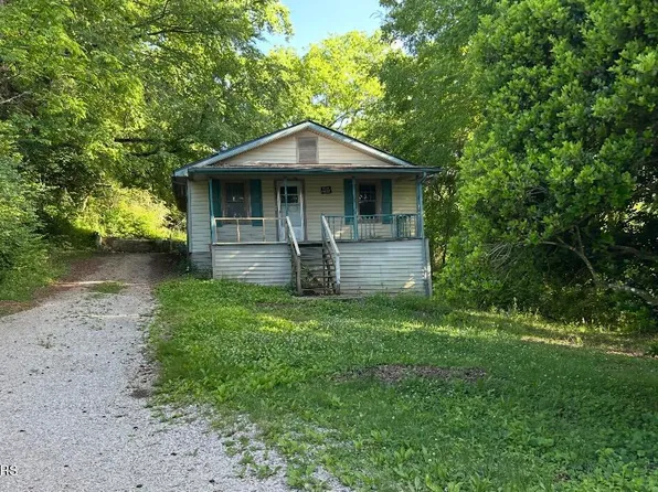 127 Elliott St, Harriman, TN 37748