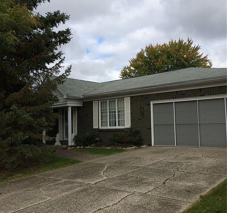 1st image of 12 N Prince Dr
