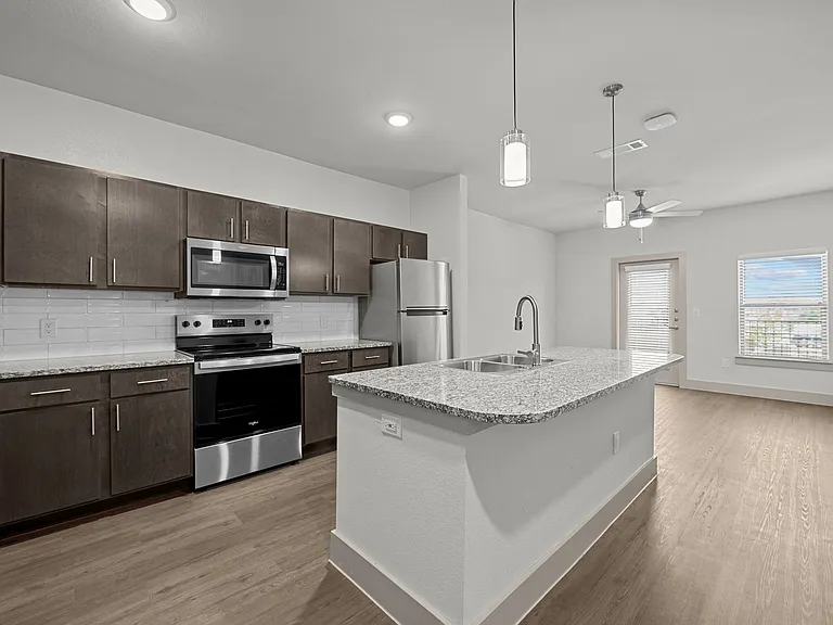 Grand at Cibolo — Photo 35