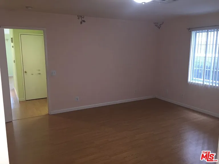 5822 Harold Way — Photo 10