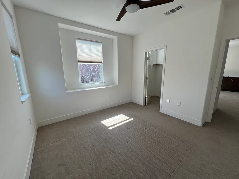 843 Barney Cmn — Photo 34