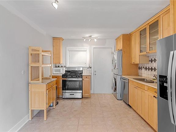 4th image of 866 Briarcliff Rd NE APT B3