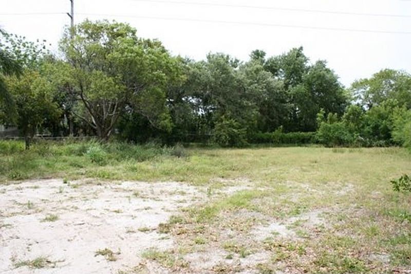 1st image of 5998 6th Ave S