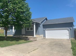 478 Callahan Dr, Roseburg, OR 97471