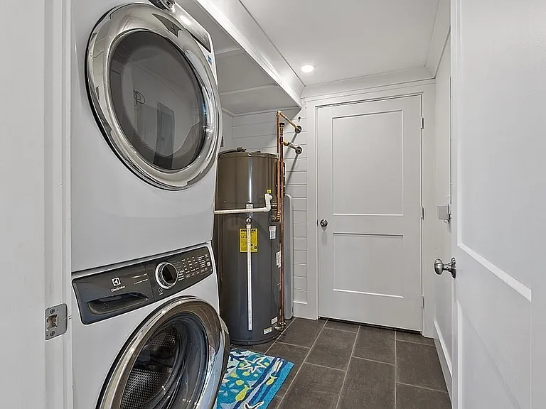 25 Atlantic Ave #2 — Photo 23