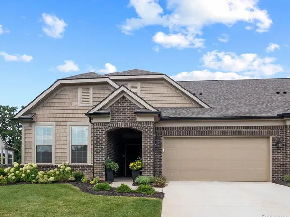 823 Kelpie Dr, Ann Arbor, MI 48108