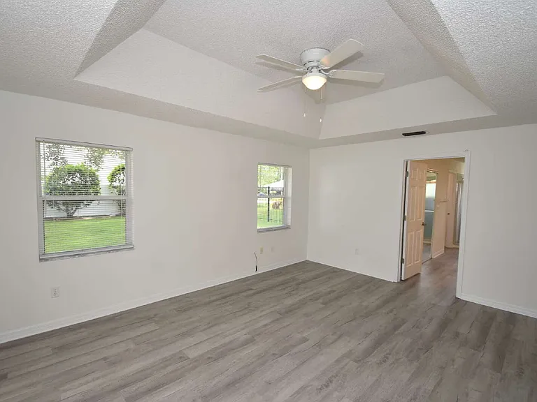 33 Poinsettia Ln — Photo 14