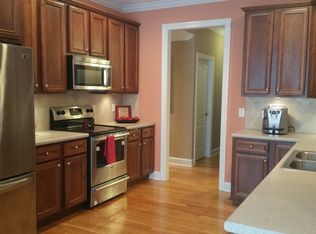 4330 Timber Grove Dr, Hope Mills, NC 28348