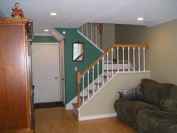 4th image of 222 Greenbrook Dr