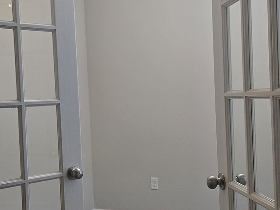 3rd image of 2461 N Gooseberry Ln