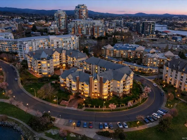 50 Songhees Rd #216, Victoria, BC V9A 7J4