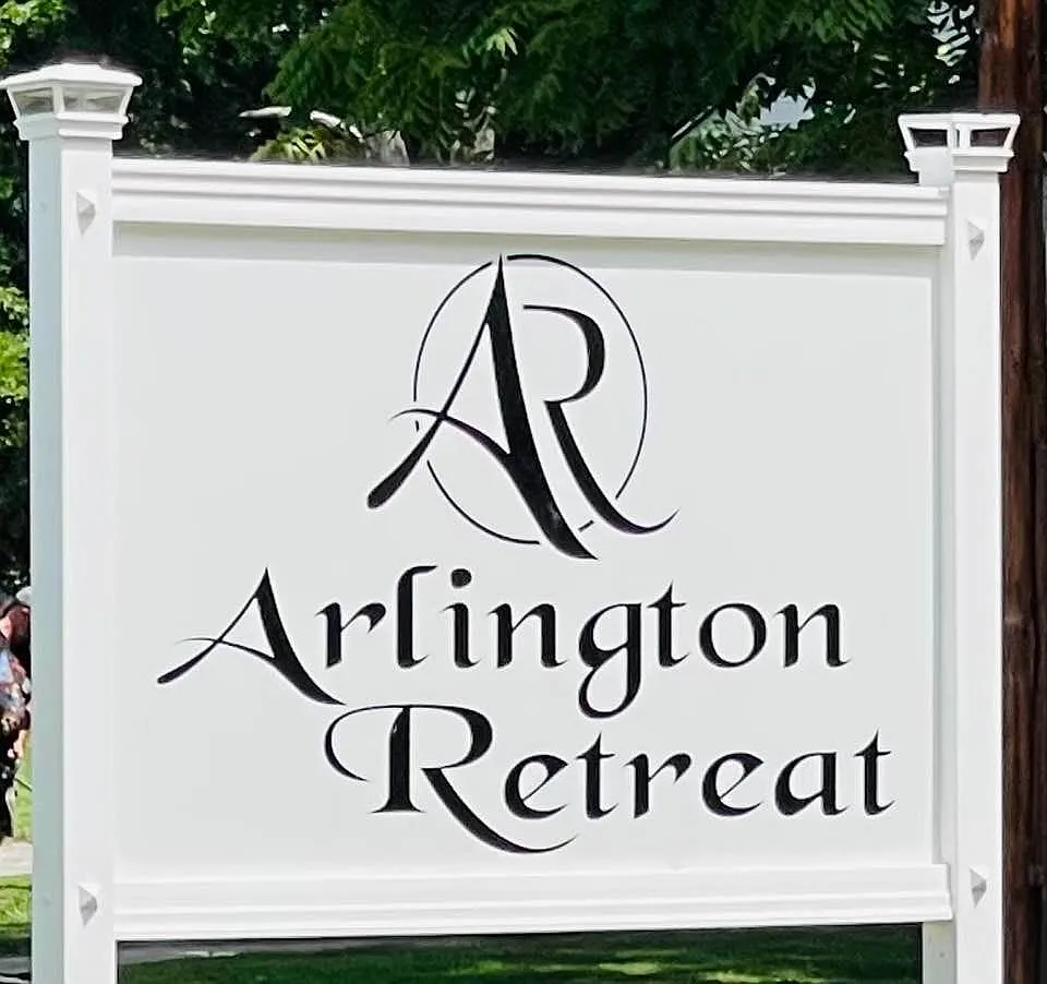 Arlington Retreat Apartments — Photo 1