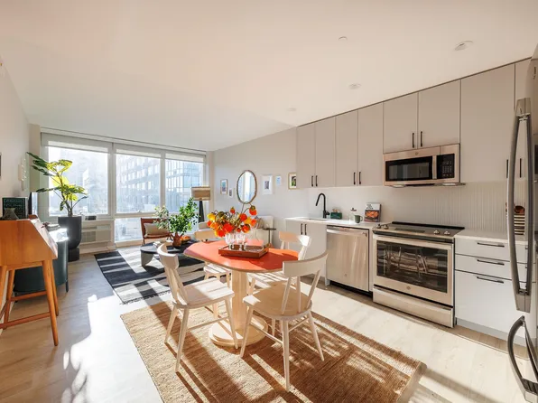 180 Morgan Street image 85 of 140