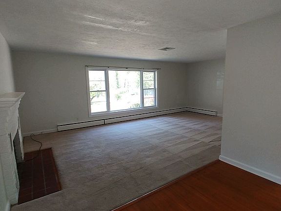 5th image of 23350 Town Creek Dr