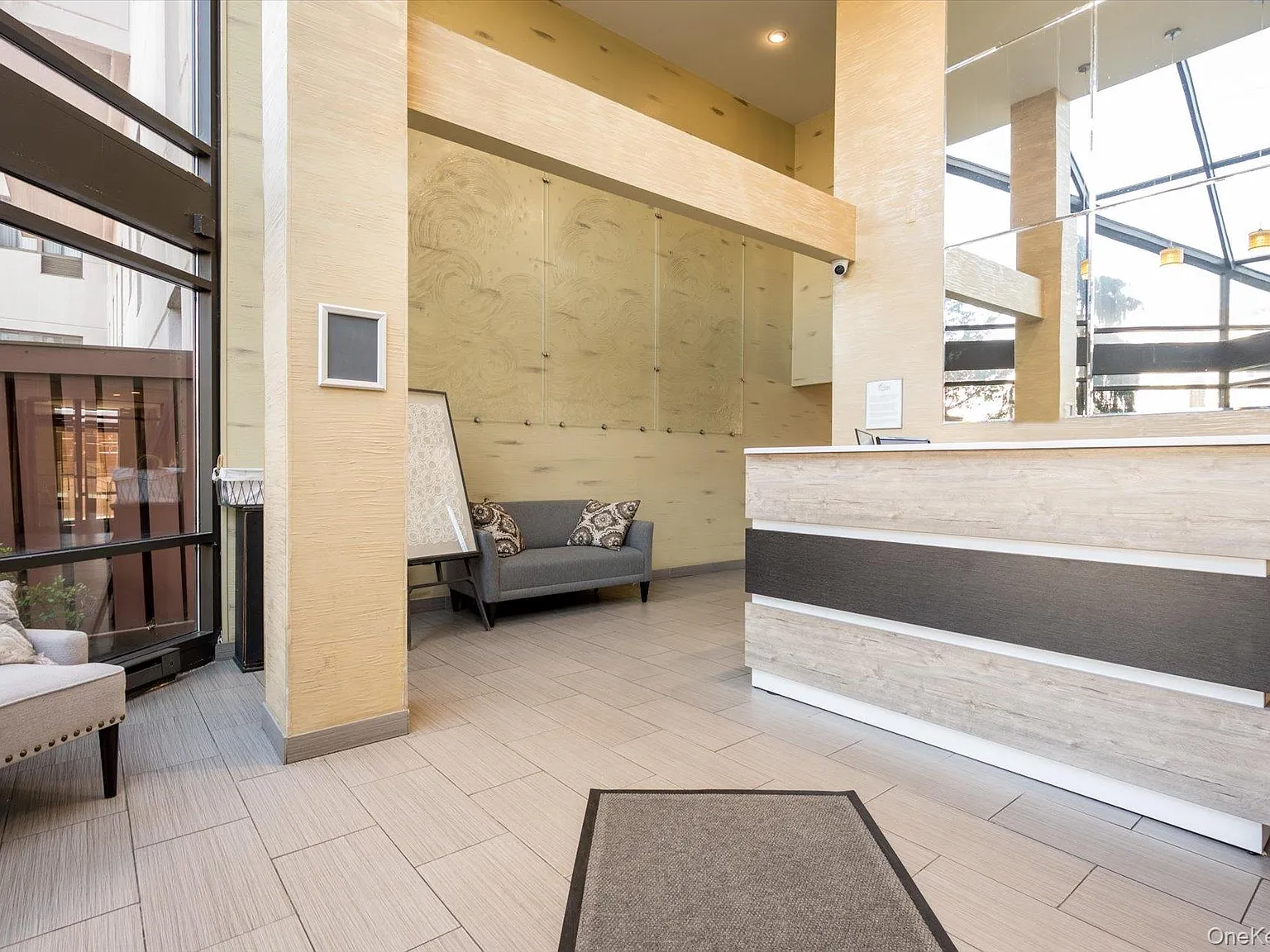 2 bed, 2.5 bath, 1000 sqft, $5,750 — Photo 3