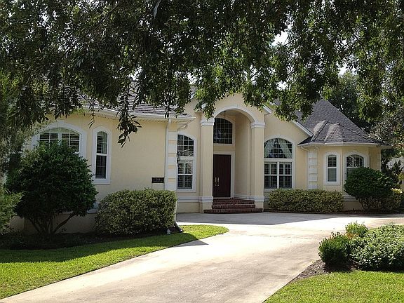 5 Bedroom, 5 Bath, Whole House Stereo, 2 Water Heaters, Lawn Irrigation