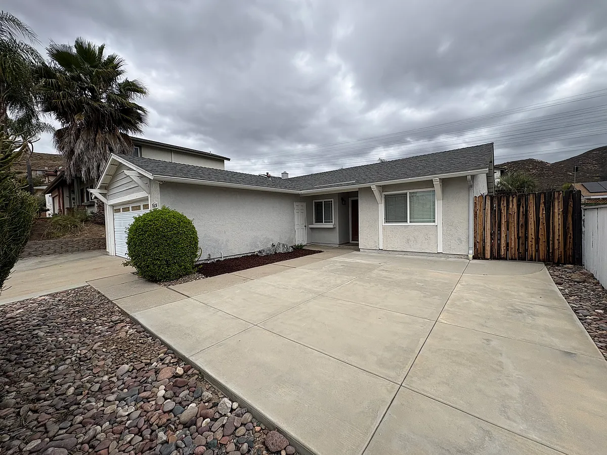 Building Photo - 10138 Prince Charming Ln