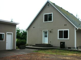 2472 S Camano Dr, Camano Island, WA 98282