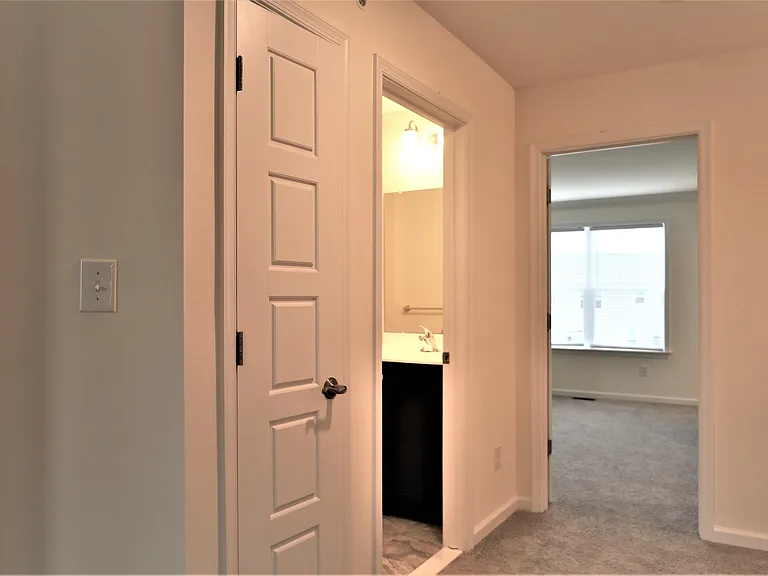 61 Becker Dr — Photo 18