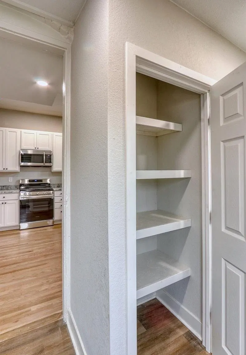 3 bed, 1550 sqft, $3,600 — Photo 3
