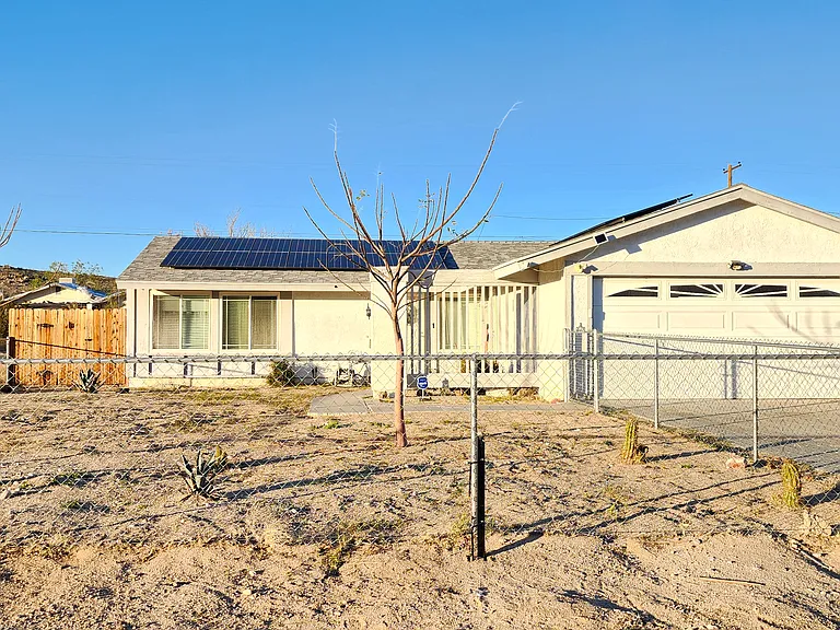 72222 Sunnyvale Dr — Photo 1