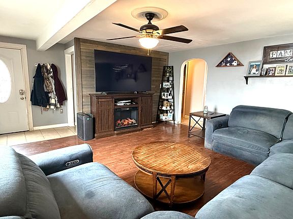 5th image of 3125 Sterrettania Rd