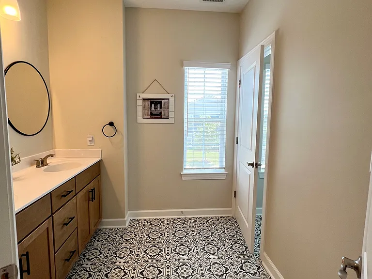 427 Middleton Way — Photo 41