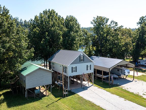 2nd image of 752 Pevahouse Camp Ln