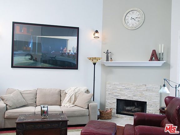2nd image of 13331 Moorpark St APT 317