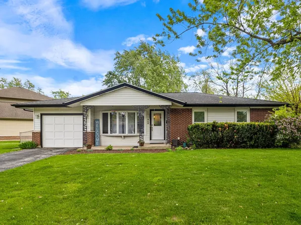 948 Carswell Ct, Elk Grove Village, IL 60007