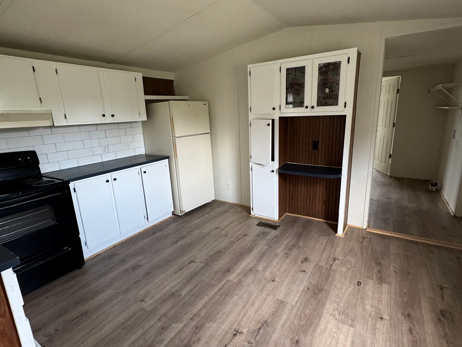 2 bed, 1100 sqft, $950 — Photo 3