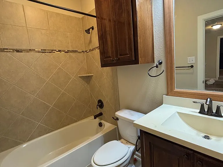 2908 N Umberland Dr — Photo 31