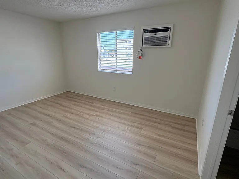 7627 Laurel Cyn Blvd — Photo 6