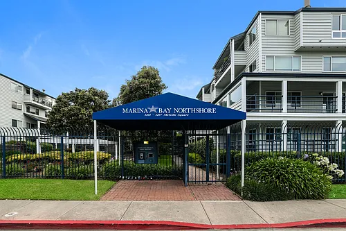 1207 Melville Sq #212 Photo 1