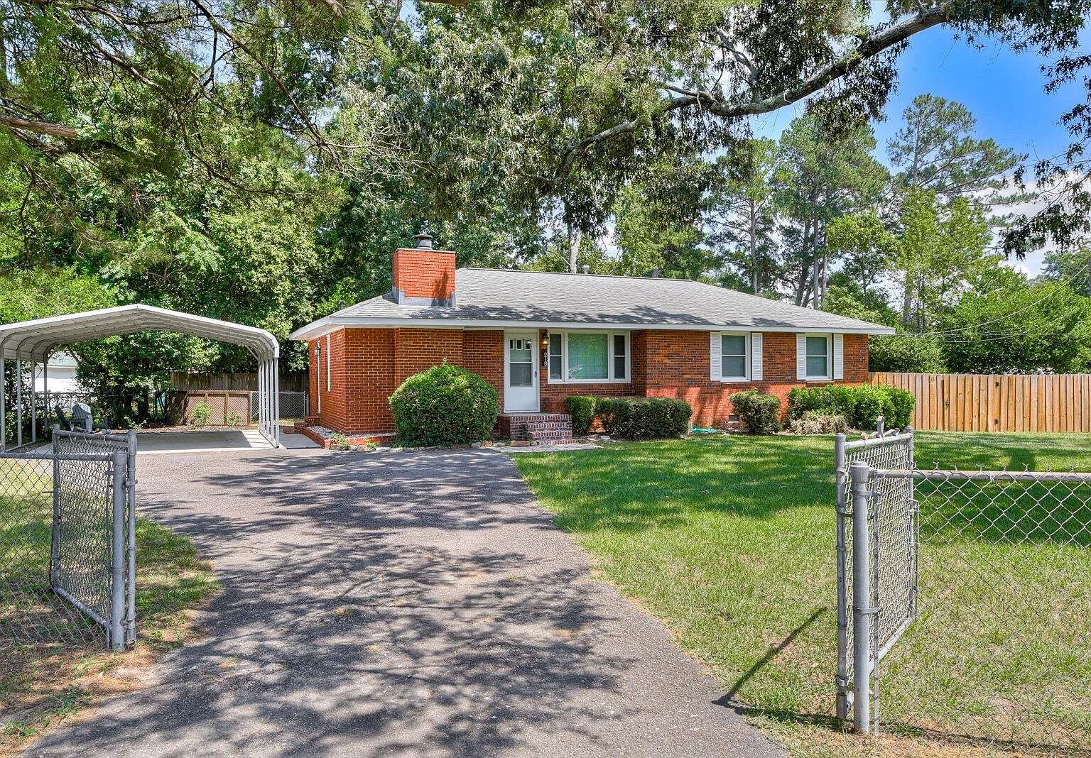 218 Pinehurst Drive — Photo 1