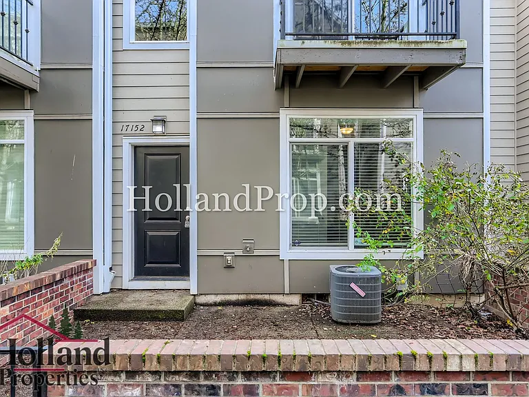 17152 SW Whitley Way — Photo 1