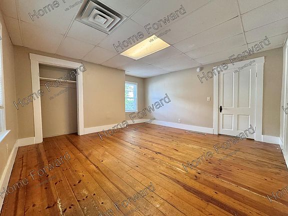 5th image of 348 Davis Ct