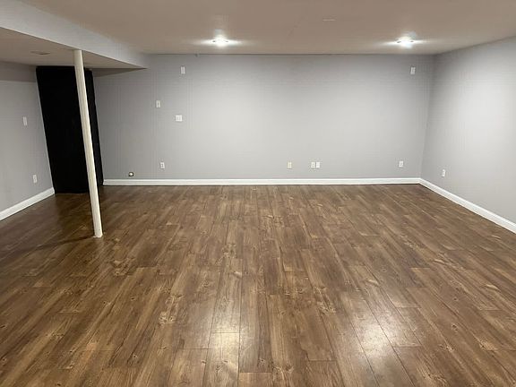 3rd image of 2763 Ridgeway Dr