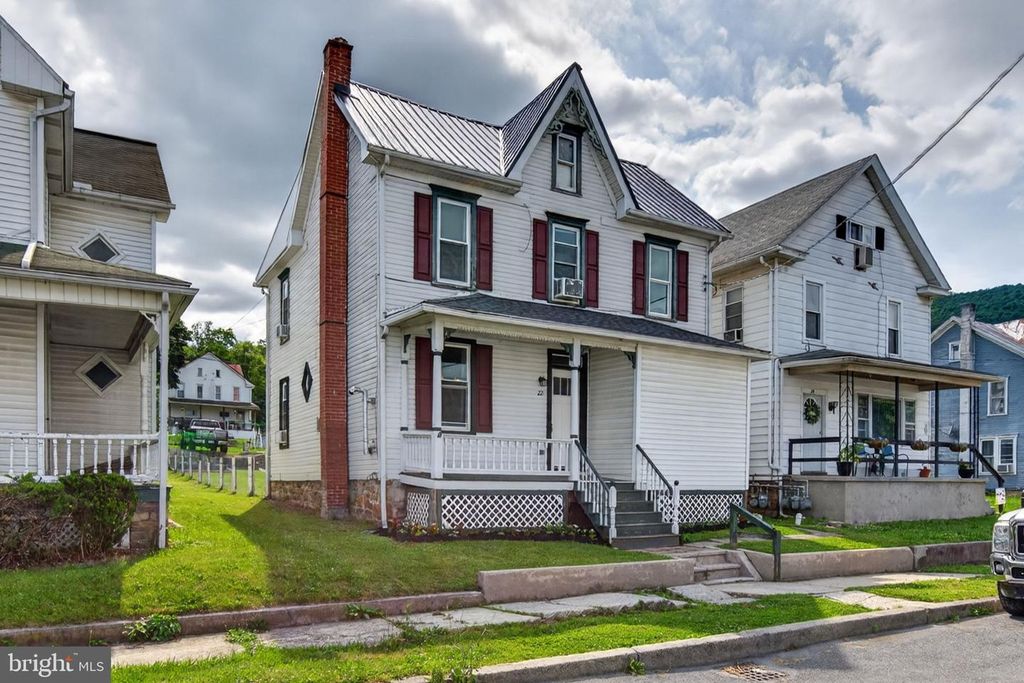 Apartment in Derry Township, Yeagertown - View 2