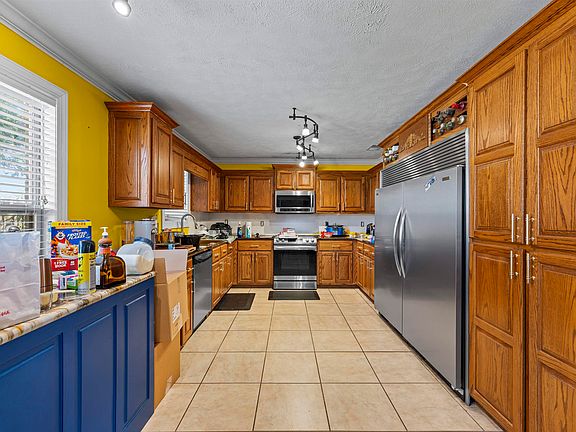 5th image of 62 Stillwater Ln
