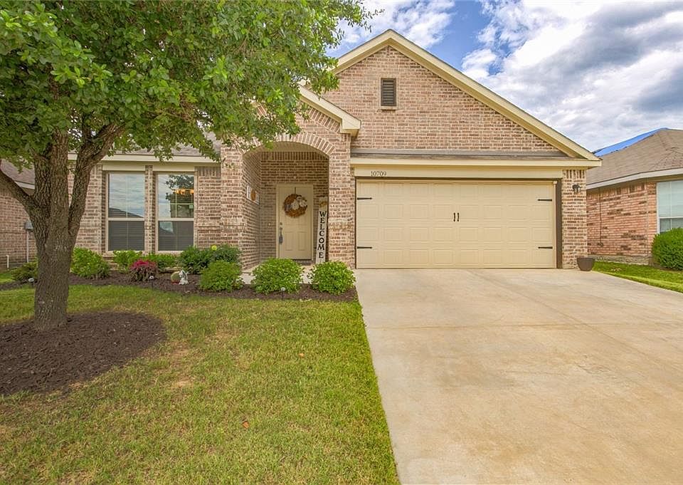 1st image of 10709 Emerald Park Ln
