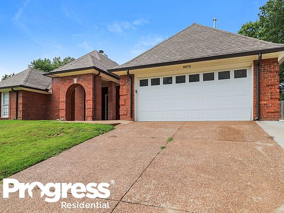 3rd image of 8470 Kings Trail Dr