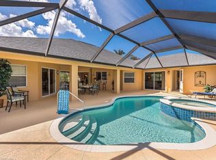 2032 Imperial Cir, Naples, FL 34110