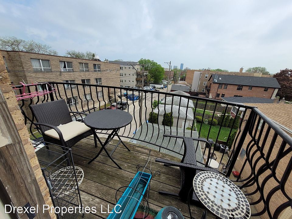 1st image of 2050 W Summerdale Ave #3559980