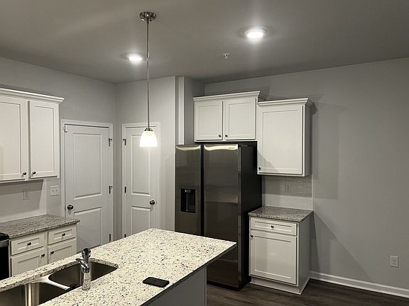 KICTHEN WITH NEW UTLITIES