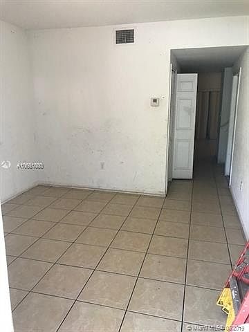 2nd image of 1031 E Adams E