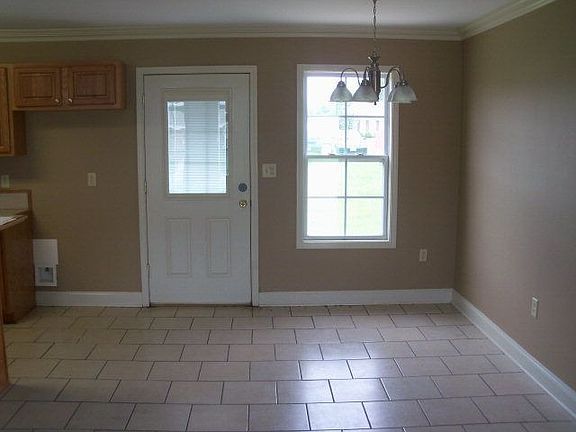 4th image of 338 Daralyn Dr