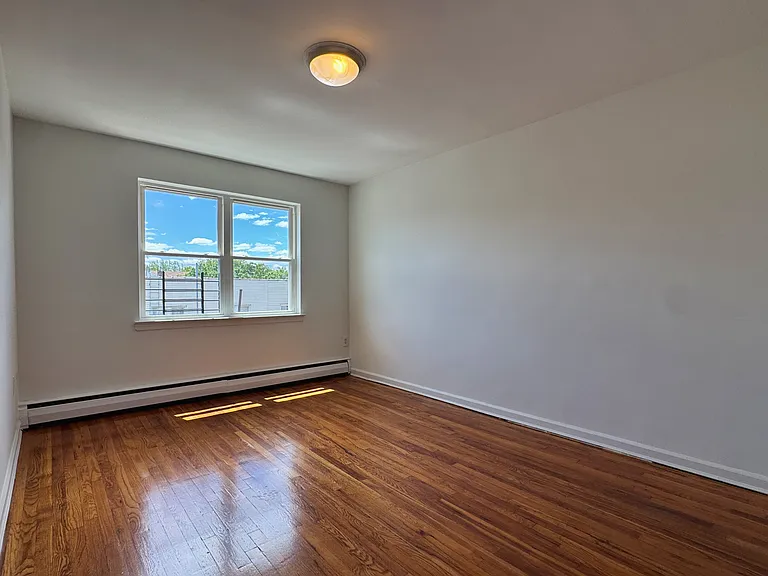 1651 Haight Ave #2 — Photo 6