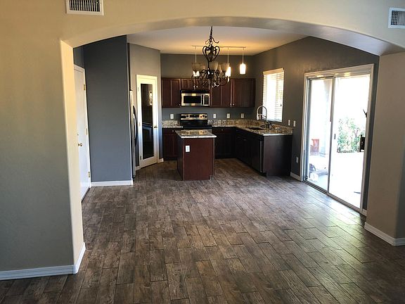 4th image of 35017 N 30th Dr